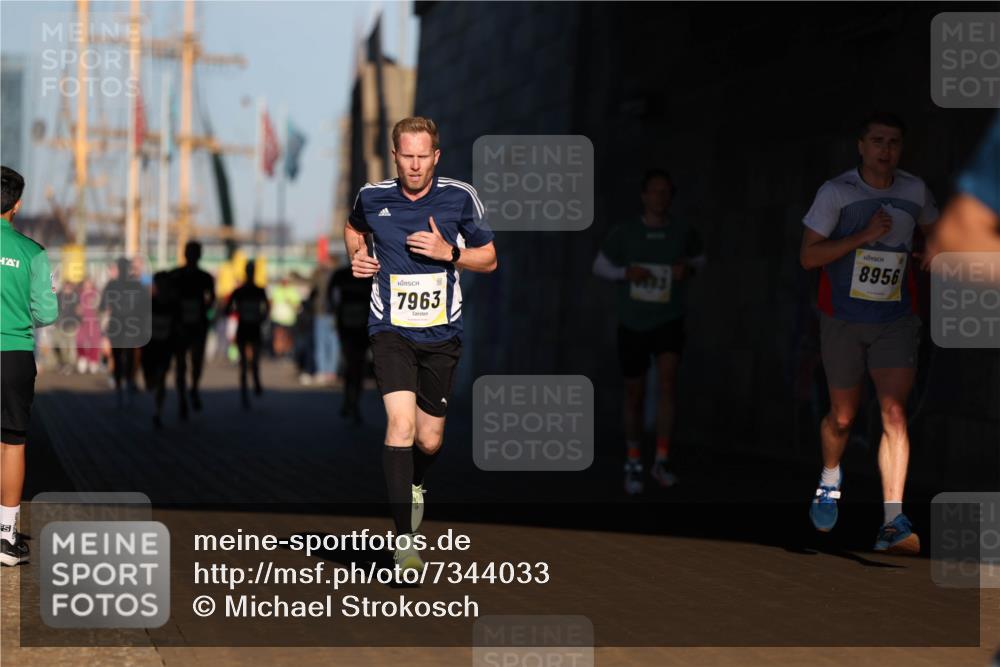06.10.2024 - 19. swb-Marathon Bremen Michael Strokosch http://msf.ph/oto/7344033 06.10.2024 10:10:58 Laufen 6241, 7963, 1523, 8956 meine-sportfotos.de