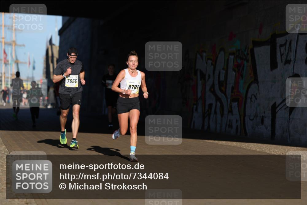 06.10.2024 - 19. swb-Marathon Bremen Michael Strokosch http://msf.ph/oto/7344084 06.10.2024 10:11:17 Laufen 7655, 878 meine-sportfotos.de