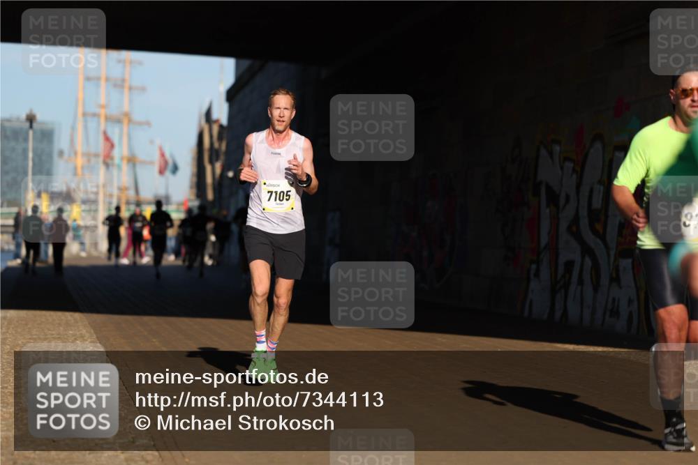 06.10.2024 - 19. swb-Marathon Bremen Michael Strokosch http://msf.ph/oto/7344113 06.10.2024 10:11:24 Laufen 7105 meine-sportfotos.de