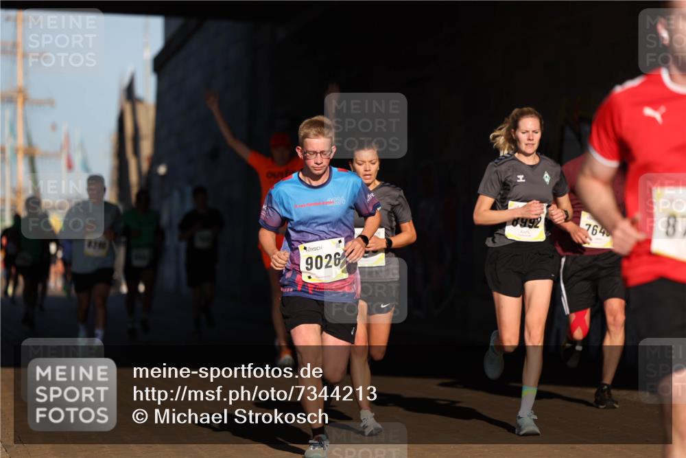 06.10.2024 - 19. swb-Marathon Bremen Michael Strokosch http://msf.ph/oto/7344213 06.10.2024 10:11:58 Laufen 19, 2024, 8280, 9026, 6992, 7640, 87 meine-sportfotos.de
