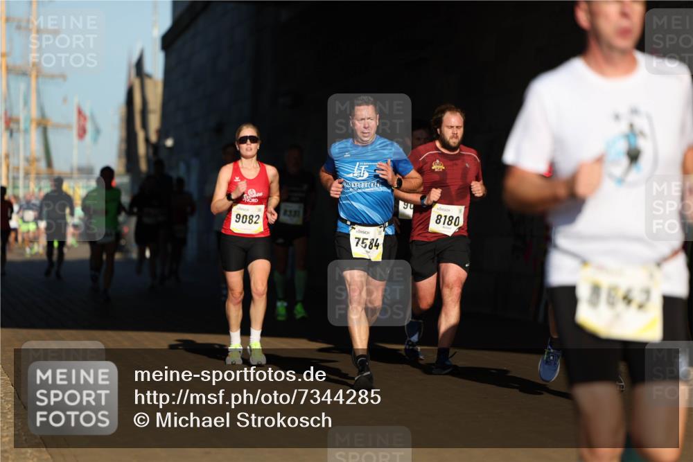 06.10.2024 - 19. swb-Marathon Bremen Michael Strokosch http://msf.ph/oto/7344285 06.10.2024 10:12:13 Laufen 8180, 9082, 8331, 7584, 8042 meine-sportfotos.de