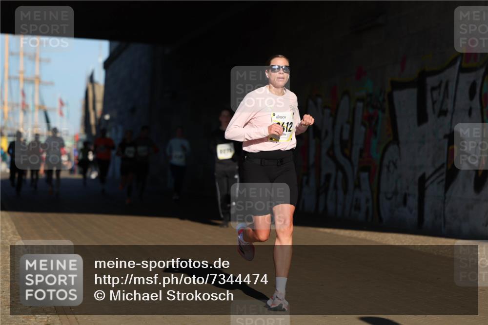06.10.2024 - 19. swb-Marathon Bremen Michael Strokosch http://msf.ph/oto/7344474 06.10.2024 10:13:08 Laufen 12 meine-sportfotos.de