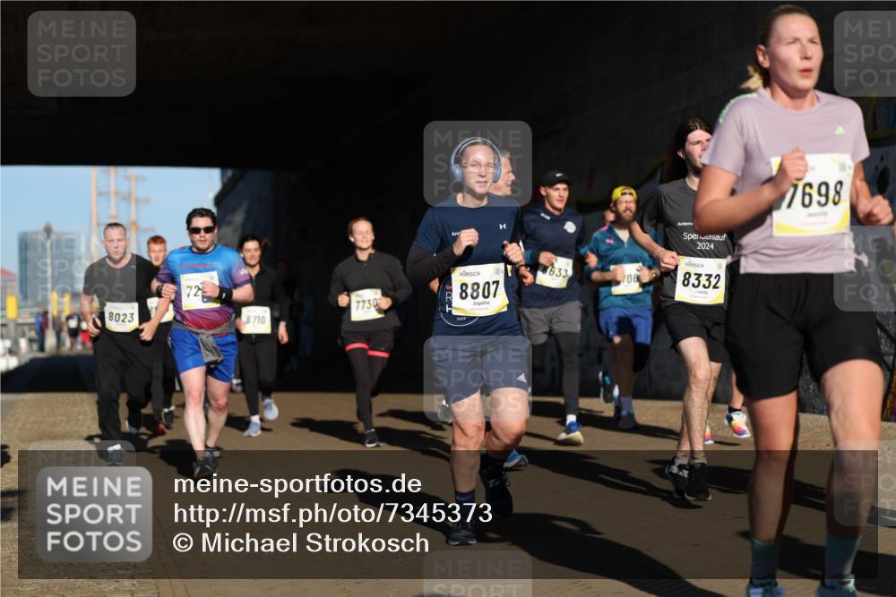 06.10.2024 - 19. swb-Marathon Bremen Michael Strokosch http://msf.ph/oto/7345373 06.10.2024 10:16:59 Laufen 8023, 72, 8710, 7730, 8807, 633, 2019, 2024, 708, 8332, 7698 meine-sportfotos.de