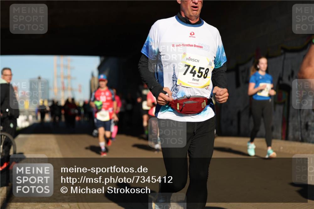 06.10.2024 - 19. swb-Marathon Bremen Michael Strokosch http://msf.ph/oto/7345412 06.10.2024 10:17:08 Laufen 18, 023, 7458 meine-sportfotos.de