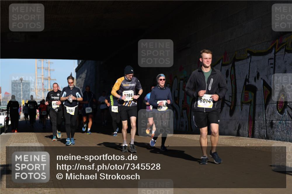 06.10.2024 - 19. swb-Marathon Bremen Michael Strokosch http://msf.ph/oto/7345528 06.10.2024 10:17:31 Laufen 832, 7551, 7751, 8677, 766, 8014 meine-sportfotos.de