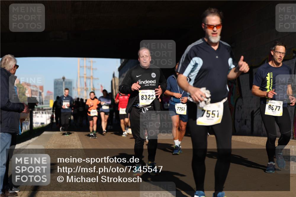 06.10.2024 - 19. swb-Marathon Bremen Michael Strokosch http://msf.ph/oto/7345547 06.10.2024 10:17:35 Laufen 7233, 8322, 7751, 7551, 2023, 8677 meine-sportfotos.de