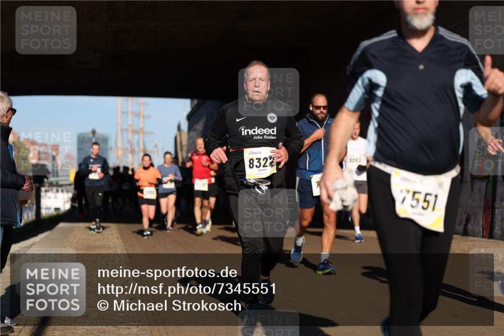 06.10.2024 - 19. swb-Marathon Bremen Michael Strokosch http://msf.ph/oto/7345551 06.10.2024 10:17:35 Laufen 8322, 9003, 7551 meine-sportfotos.de