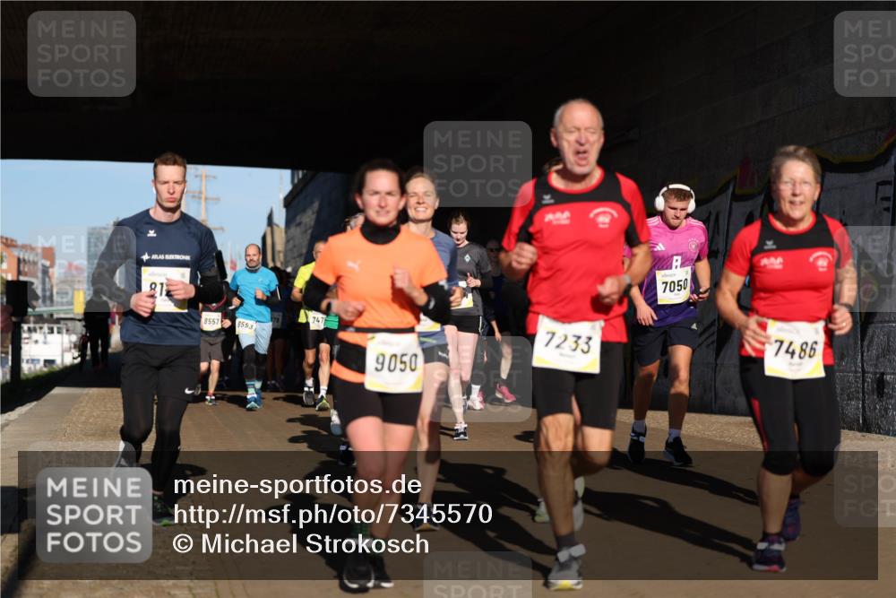 06.10.2024 - 19. swb-Marathon Bremen Michael Strokosch http://msf.ph/oto/7345570 06.10.2024 10:17:40 Laufen 81, 8557, 8553, 747, 9050, 7233, 7050, 7486 meine-sportfotos.de