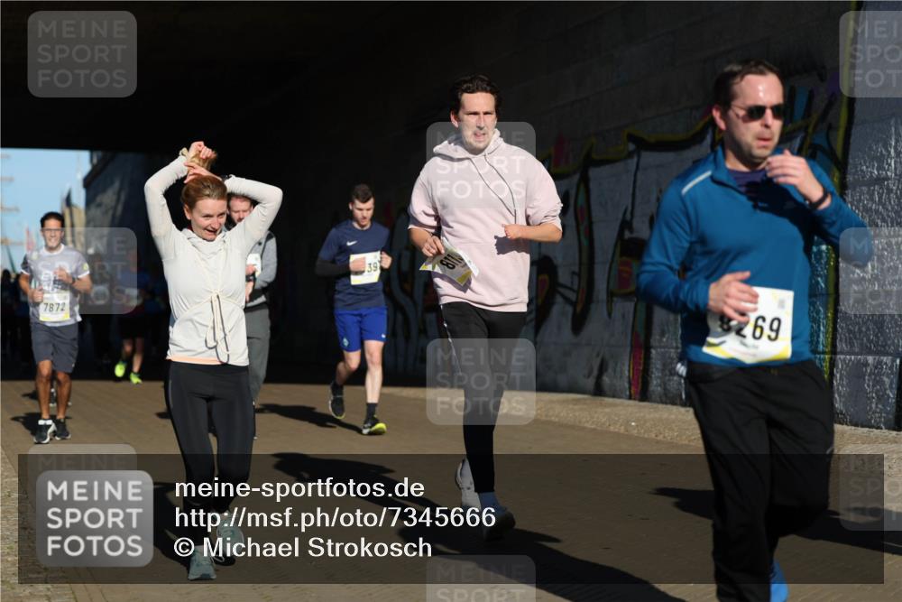 06.10.2024 - 19. swb-Marathon Bremen Michael Strokosch http://msf.ph/oto/7345666 06.10.2024 10:18:01 Laufen 7872, 39, 269 meine-sportfotos.de