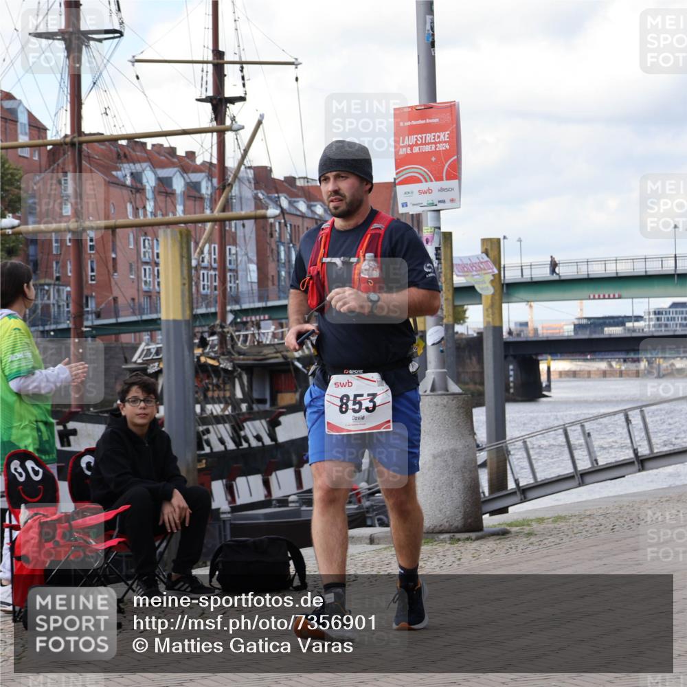 06.10.2024 - 19. swb-Marathon Bremen Matties Gatica Varas http://msf.ph/oto/7356901 06.10.2024 14:11:46 Laufen 60, 853, 6, 2024 meine-sportfotos.de