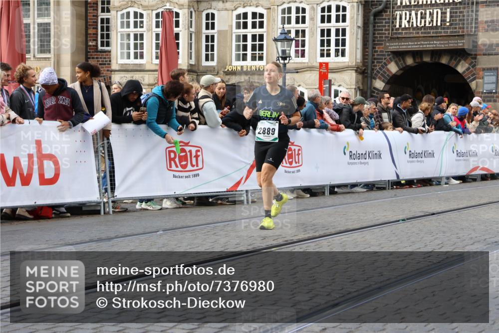 06.10.2024 - 19. swb-Marathon Bremen Strokosch-Dieckow http://msf.ph/oto/7376980 06.10.2024 14:06:53 Ziel 960, 1052, 2647, 2689, 2889, 3055, 3405, 3619, 4686, 4714, 4776, 5164, 5237, 5385, 6144, 6229, 6372, 6750 meine-sportfotos.de
