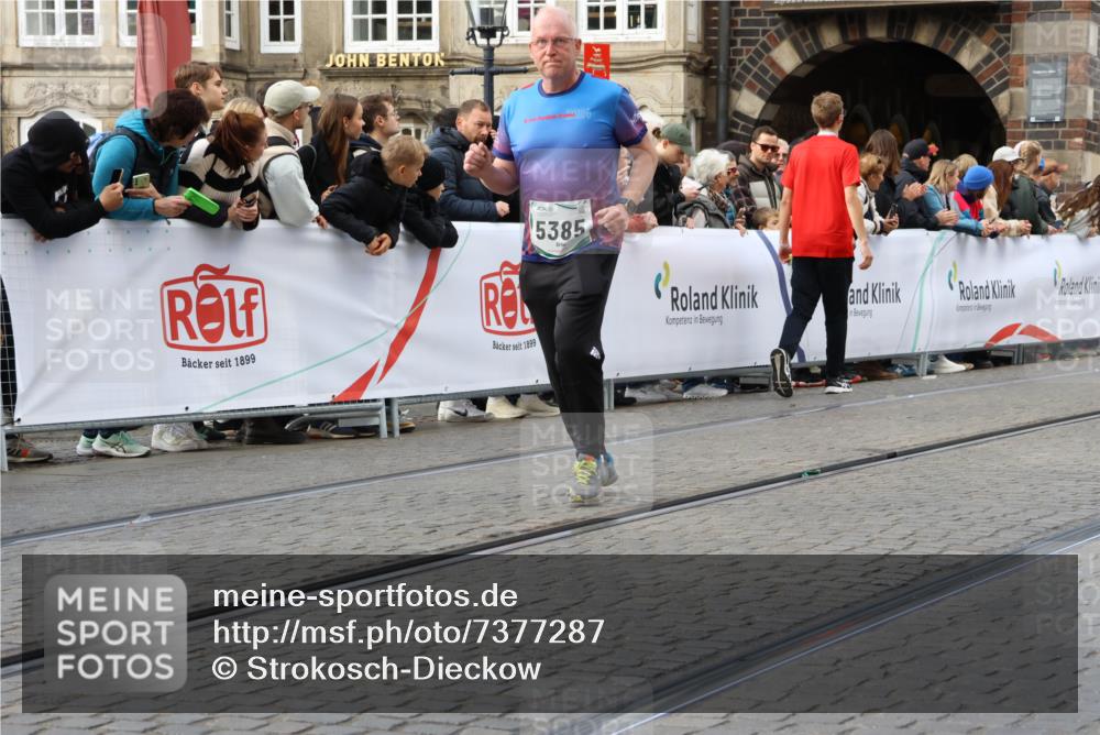 06.10.2024 - 19. swb-Marathon Bremen Strokosch-Dieckow http://msf.ph/oto/7377287 06.10.2024 14:07:06 Ziel 325, 2193, 2250, 2647, 2689, 3055, 3061, 3302, 3405, 3784, 4714, 4776, 5164, 5279, 5385, 5444, 5952, 6144, 6229, 6372, 6392, 6532, 6656, 6750 meine-sportfotos.de
