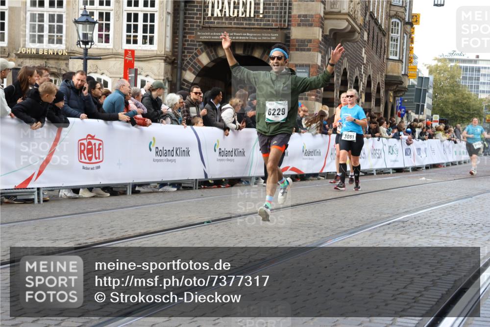 06.10.2024 - 19. swb-Marathon Bremen Strokosch-Dieckow http://msf.ph/oto/7377317 06.10.2024 14:07:08 Ziel 325, 2193, 2250, 2426, 2647, 2689, 3055, 3061, 3302, 3405, 3784, 4714, 5164, 5279, 5385, 5444, 5952, 6144, 6229, 6392, 6532, 6656 meine-sportfotos.de