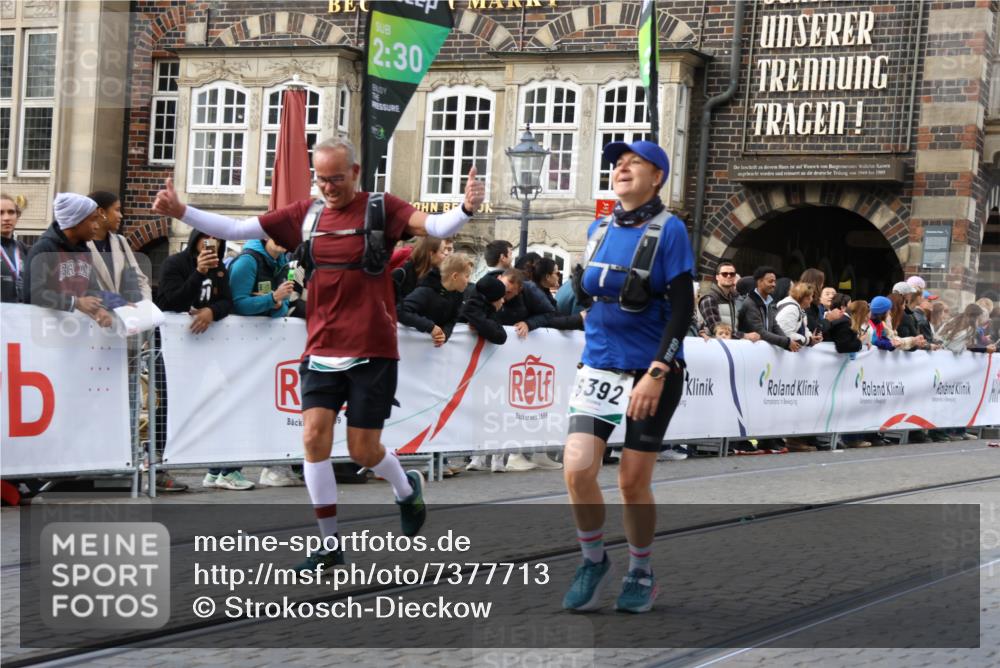 06.10.2024 - 19. swb-Marathon Bremen Strokosch-Dieckow http://msf.ph/oto/7377713 06.10.2024 14:07:22 Ziel 325, 756, 758, 921, 2250, 2290, 2426, 2432, 3302, 3813, 4079, 5608, 5655, 6392, 6656 meine-sportfotos.de