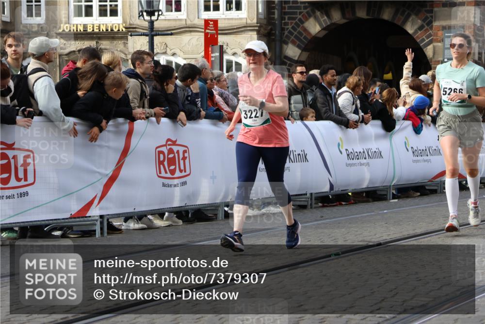 06.10.2024 - 19. swb-Marathon Bremen Strokosch-Dieckow http://msf.ph/oto/7379307 06.10.2024 14:08:52 Ziel 2153, 2320, 3227, 3480, 3842, 4560, 5149, 5266, 5422, 5517 meine-sportfotos.de