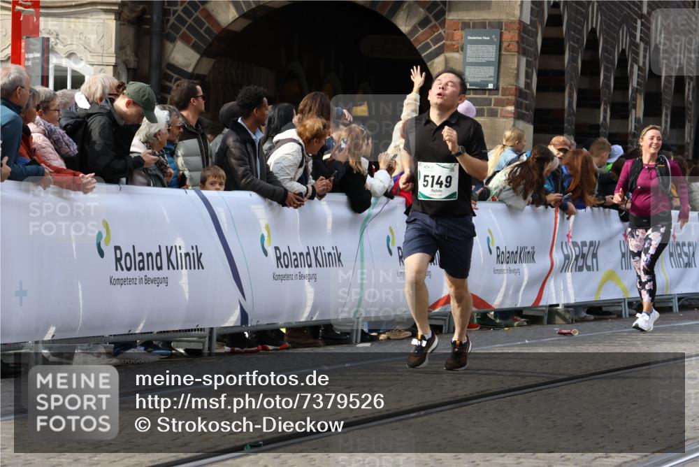 06.10.2024 - 19. swb-Marathon Bremen Strokosch-Dieckow http://msf.ph/oto/7379526 06.10.2024 14:09:03 Ziel 502, 2320, 3323, 3842, 4832, 5149, 5519, 6539, 6922 meine-sportfotos.de