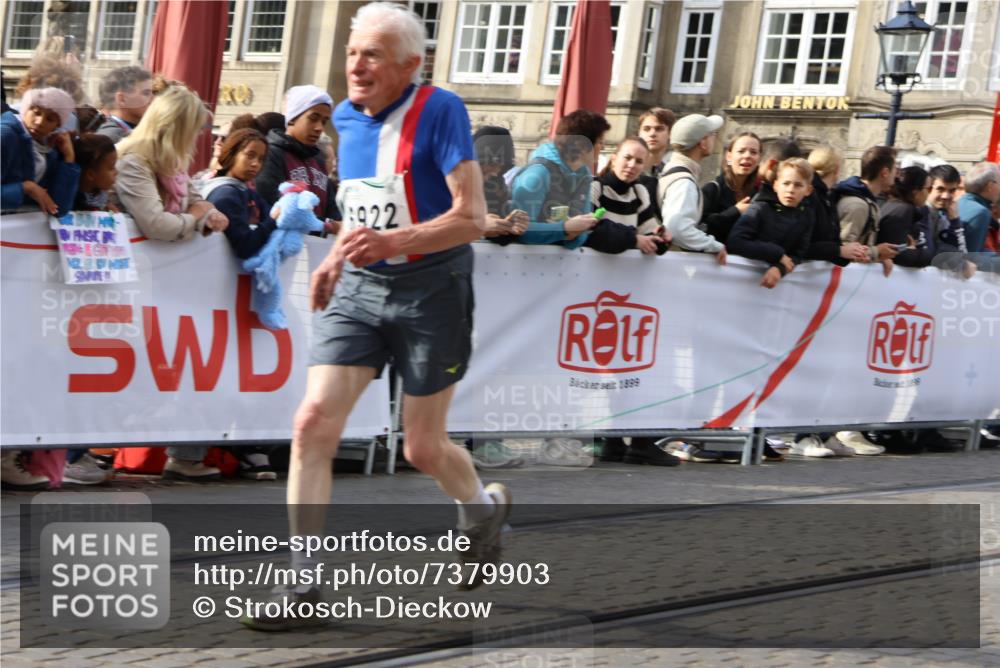 06.10.2024 - 19. swb-Marathon Bremen Strokosch-Dieckow http://msf.ph/oto/7379903 06.10.2024 14:09:13 Ziel 502, 2932, 3323, 3842, 4832, 5519, 6539, 6753, 6922 meine-sportfotos.de