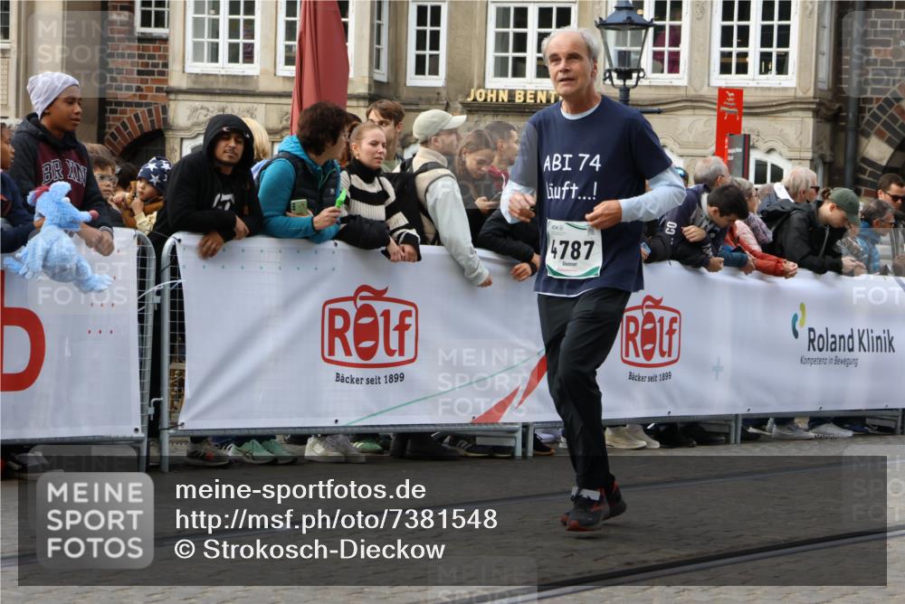 06.10.2024 - 19. swb-Marathon Bremen Strokosch-Dieckow http://msf.ph/oto/7381548 06.10.2024 14:10:02 Ziel 2126, 4487, 4787, 4797, 4798, 5011, 6120 meine-sportfotos.de