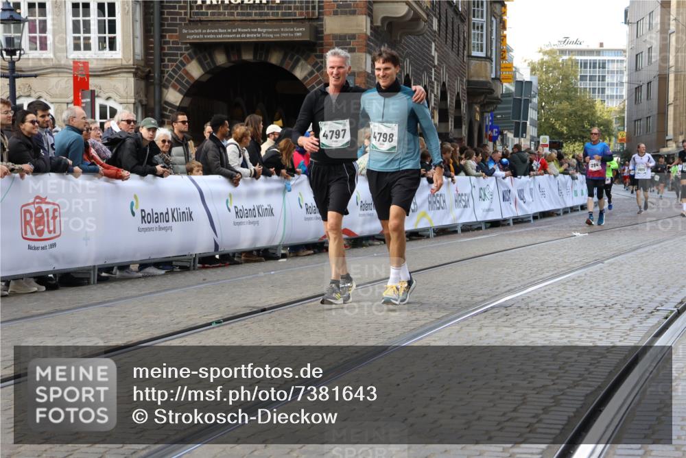 06.10.2024 - 19. swb-Marathon Bremen Strokosch-Dieckow http://msf.ph/oto/7381643 06.10.2024 14:10:09 Ziel 284, 679, 1514, 2798, 4487, 4797, 4798, 5200, 5652, 6015, 6016, 6134 meine-sportfotos.de