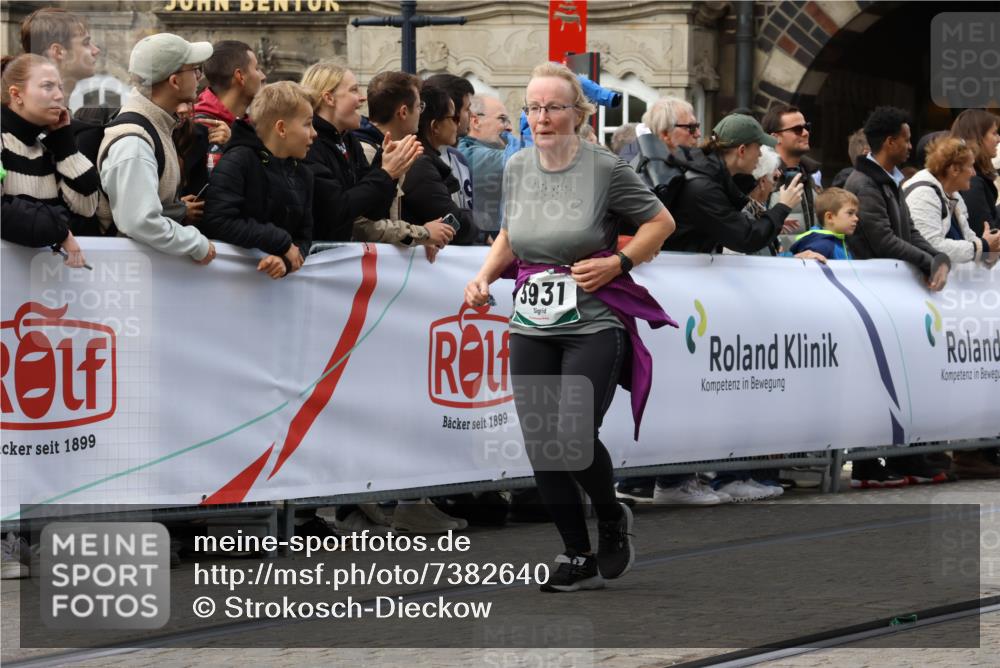 06.10.2024 - 19. swb-Marathon Bremen Strokosch-Dieckow http://msf.ph/oto/7382640 06.10.2024 14:10:47 Ziel 455, 463, 787, 845, 1458, 4323, 5102, 5194, 5931 meine-sportfotos.de