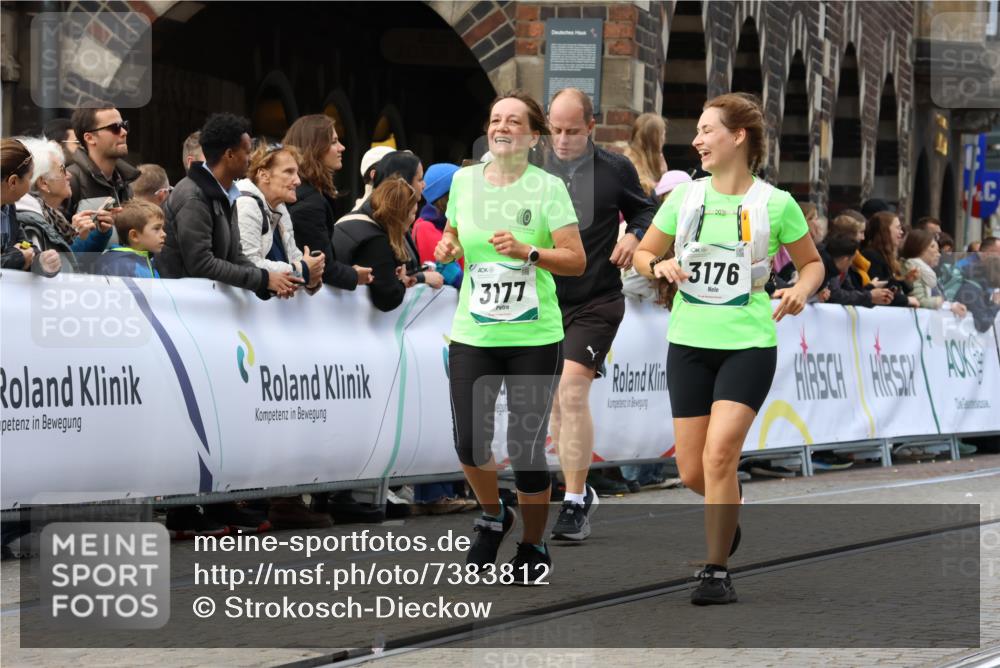 06.10.2024 - 19. swb-Marathon Bremen Strokosch-Dieckow http://msf.ph/oto/7383812 06.10.2024 14:11:33 Ziel 920, 2905, 2924, 3176, 3177, 4450, 5472 meine-sportfotos.de