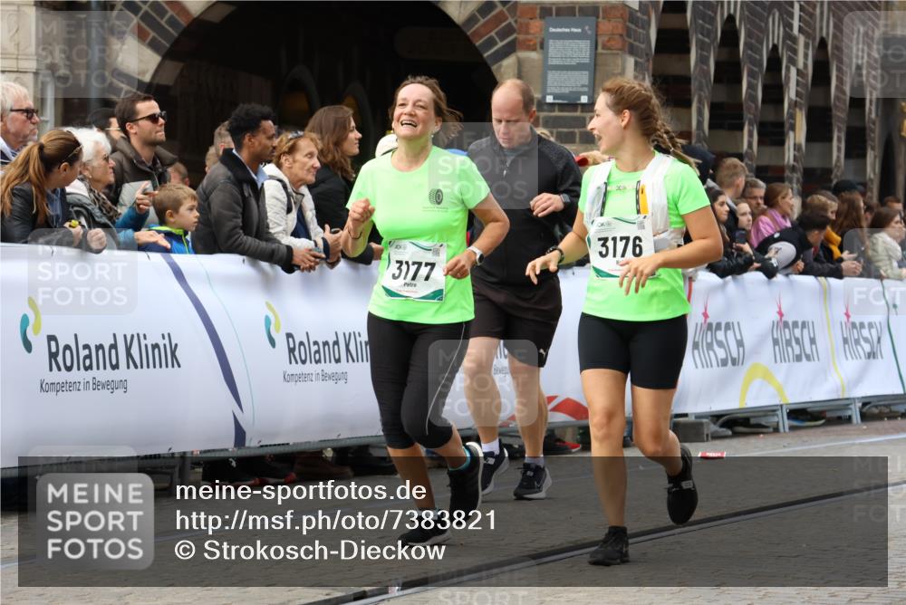 06.10.2024 - 19. swb-Marathon Bremen Strokosch-Dieckow http://msf.ph/oto/7383821 06.10.2024 14:11:34 Ziel 920, 2905, 2924, 3176, 3177, 4450, 5193, 5472 meine-sportfotos.de
