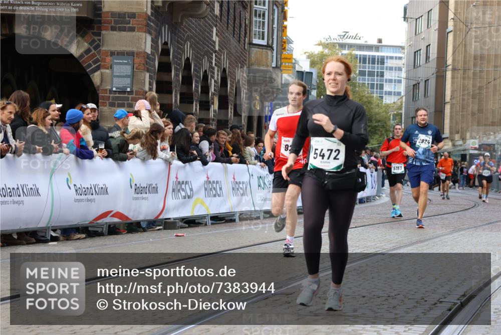 06.10.2024 - 19. swb-Marathon Bremen Strokosch-Dieckow http://msf.ph/oto/7383944 06.10.2024 14:11:38 Ziel 920, 2905, 2924, 3176, 3177, 4450, 5193, 5472 meine-sportfotos.de