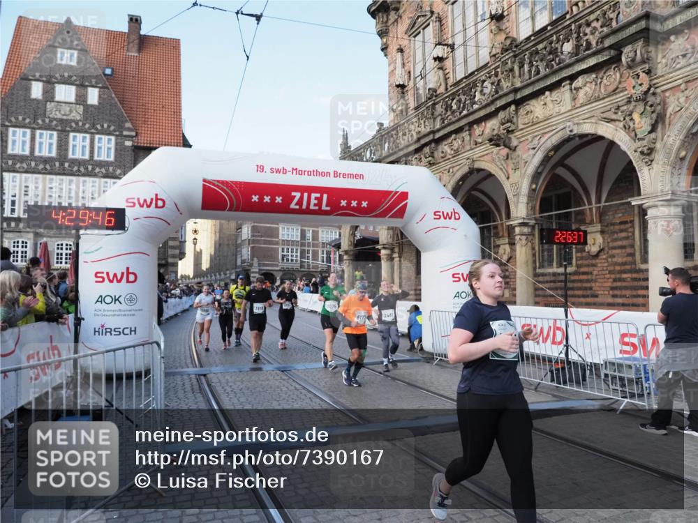06.10.2024 - 19. swb-Marathon Bremen Luisa Fischer http://msf.ph/oto/7390167 06.10.2024 13:59:46 Ziel 116, 507, 3075, 3161, 3276, 3481, 3919, 4816, 5495, 5741, 5968, 6177, 6193 meine-sportfotos.de