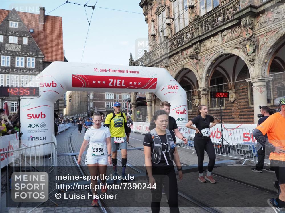 06.10.2024 - 19. swb-Marathon Bremen Luisa Fischer http://msf.ph/oto/7390244 06.10.2024 13:59:51 Ziel 116, 507, 1395, 3034, 3075, 3161, 3276, 3481, 3919, 4816, 4937, 5125, 5495, 5968, 6177, 6193 meine-sportfotos.de