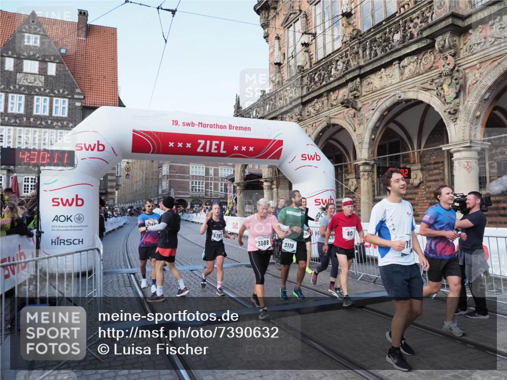 06.10.2024 - 19. swb-Marathon Bremen Luisa Fischer http://msf.ph/oto/7390632 06.10.2024 14:00:11 Ziel 80, 406, 811, 911, 1061, 1282, 1386, 2068, 3088, 3119, 4913, 5787, 6790, 6821 meine-sportfotos.de