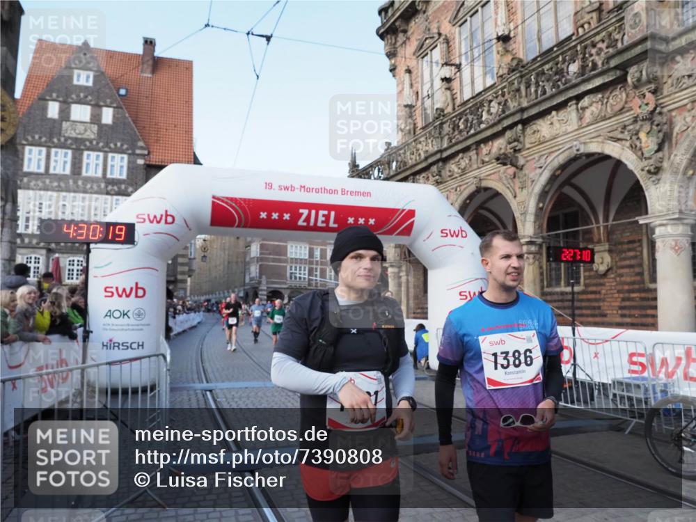 06.10.2024 - 19. swb-Marathon Bremen Luisa Fischer http://msf.ph/oto/7390808 06.10.2024 14:00:19 Ziel 691, 978, 2998, 3618, 3992, 5309, 5310 meine-sportfotos.de