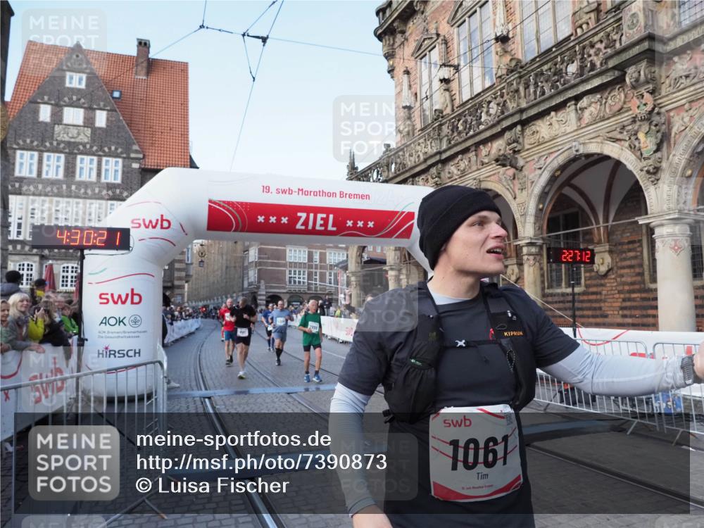 06.10.2024 - 19. swb-Marathon Bremen Luisa Fischer http://msf.ph/oto/7390873 06.10.2024 14:00:21 Ziel 691, 978, 2998, 3618, 3992, 5309, 5310, 6282 meine-sportfotos.de