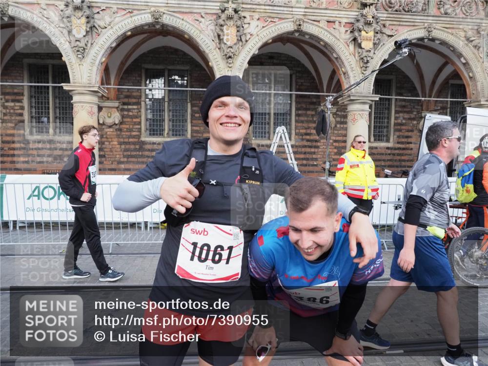 06.10.2024 - 19. swb-Marathon Bremen Luisa Fischer http://msf.ph/oto/7390955 06.10.2024 14:00:27 Ziel 691, 978, 1175, 1486, 2448, 2998, 3101, 3554, 3609, 3618, 3811, 3812, 5309, 5310, 5354, 6282 meine-sportfotos.de