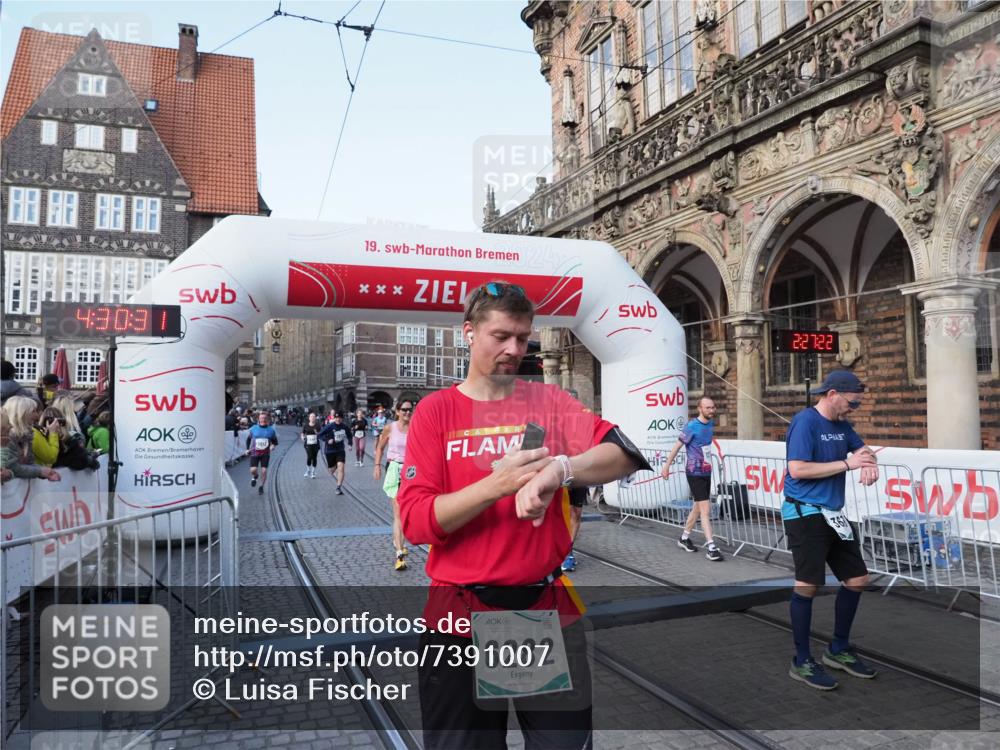 06.10.2024 - 19. swb-Marathon Bremen Luisa Fischer http://msf.ph/oto/7391007 06.10.2024 14:00:31 Ziel 1175, 1486, 2448, 2959, 3101, 3554, 3609, 3811, 3812, 5354, 6282, 6671 meine-sportfotos.de