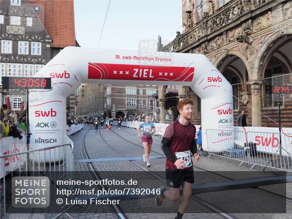 06.10.2024 - 19. swb-Marathon Bremen Luisa Fischer http://msf.ph/oto/7392046 06.10.2024 14:00:58 Ziel 3355, 5347 meine-sportfotos.de
