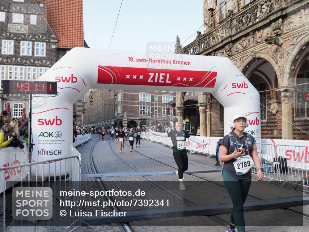06.10.2024 - 19. swb-Marathon Bremen Luisa Fischer http://msf.ph/oto/7392341 06.10.2024 14:01:11 Ziel 719, 765, 2047, 2789, 3312, 3695, 3749, 4627, 4650, 5417 meine-sportfotos.de