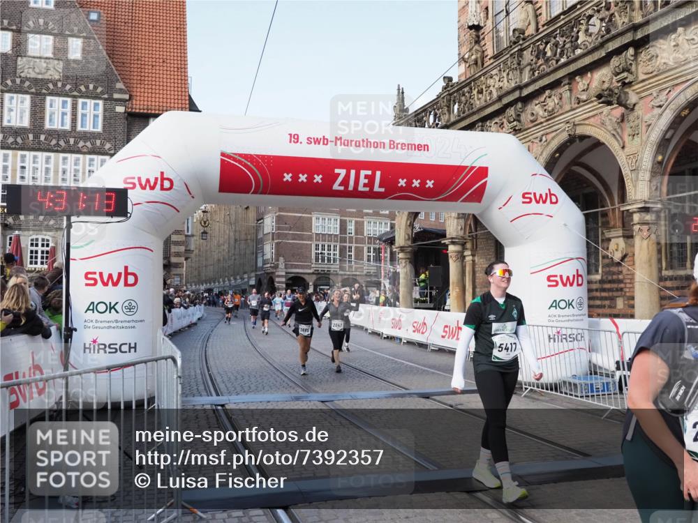 06.10.2024 - 19. swb-Marathon Bremen Luisa Fischer http://msf.ph/oto/7392357 06.10.2024 14:01:13 Ziel 719, 2047, 3312, 3695, 3749, 4060, 5417 meine-sportfotos.de