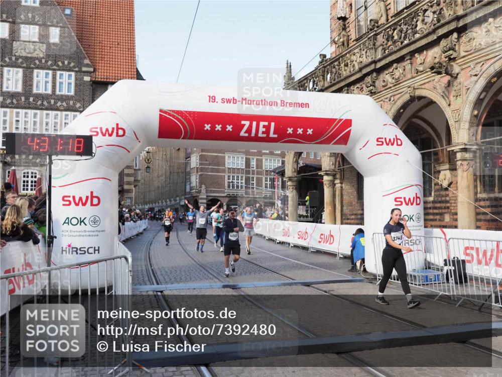 06.10.2024 - 19. swb-Marathon Bremen Luisa Fischer http://msf.ph/oto/7392480 06.10.2024 14:01:18 Ziel 832, 1166, 2047, 2760, 3094, 3695, 3749, 3877, 4060 meine-sportfotos.de