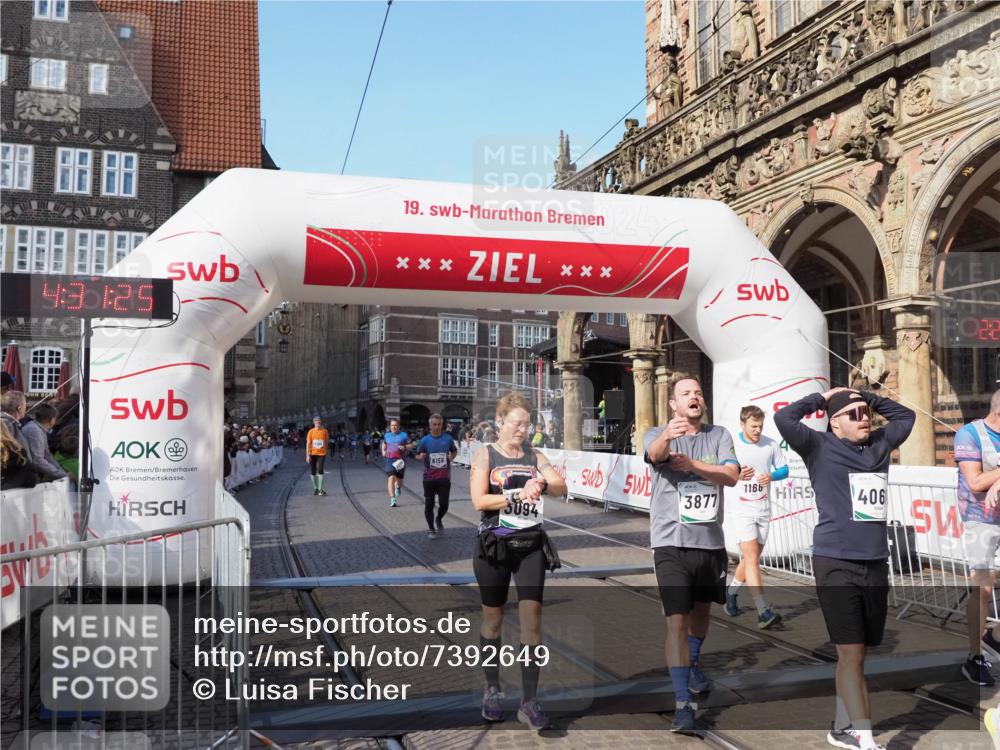 06.10.2024 - 19. swb-Marathon Bremen Luisa Fischer http://msf.ph/oto/7392649 06.10.2024 14:01:25 Ziel 832, 1166, 2056, 2760, 3094, 3310, 3877, 6156 meine-sportfotos.de