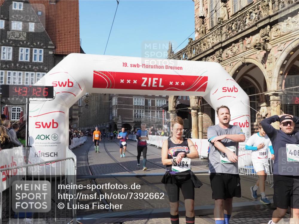 06.10.2024 - 19. swb-Marathon Bremen Luisa Fischer http://msf.ph/oto/7392662 06.10.2024 14:01:26 Ziel 832, 1166, 2056, 2760, 3094, 3309, 3310, 3877, 6156 meine-sportfotos.de