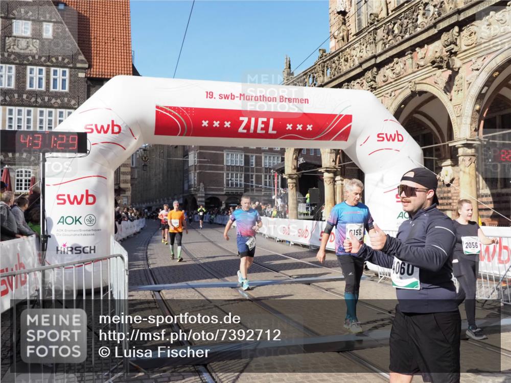 06.10.2024 - 19. swb-Marathon Bremen Luisa Fischer http://msf.ph/oto/7392712 06.10.2024 14:01:29 Ziel 1166, 2056, 3309, 3310, 3835, 6156, 6168, 6455 meine-sportfotos.de
