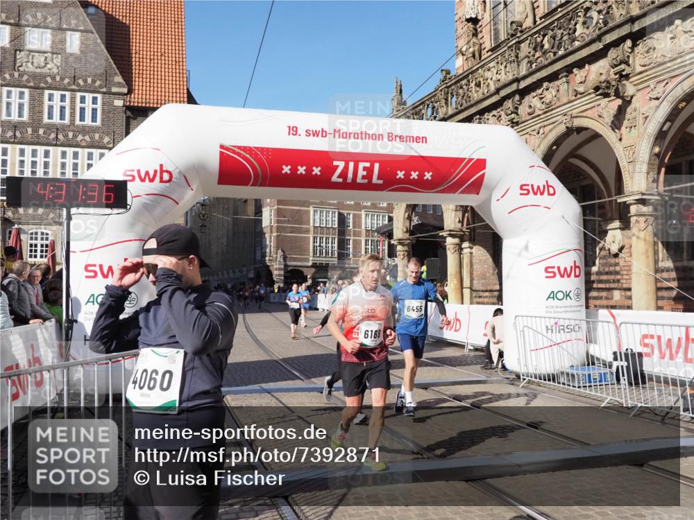 06.10.2024 - 19. swb-Marathon Bremen Luisa Fischer http://msf.ph/oto/7392871 06.10.2024 14:01:36 Ziel 2717, 3085, 3309, 3831, 3835, 6168, 6455, 6640 meine-sportfotos.de