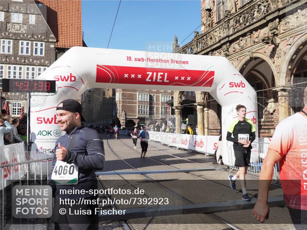 06.10.2024 - 19. swb-Marathon Bremen Luisa Fischer http://msf.ph/oto/7392923 06.10.2024 14:01:38 Ziel 2717, 3085, 3309, 3831, 3835, 6168, 6455, 6640 meine-sportfotos.de