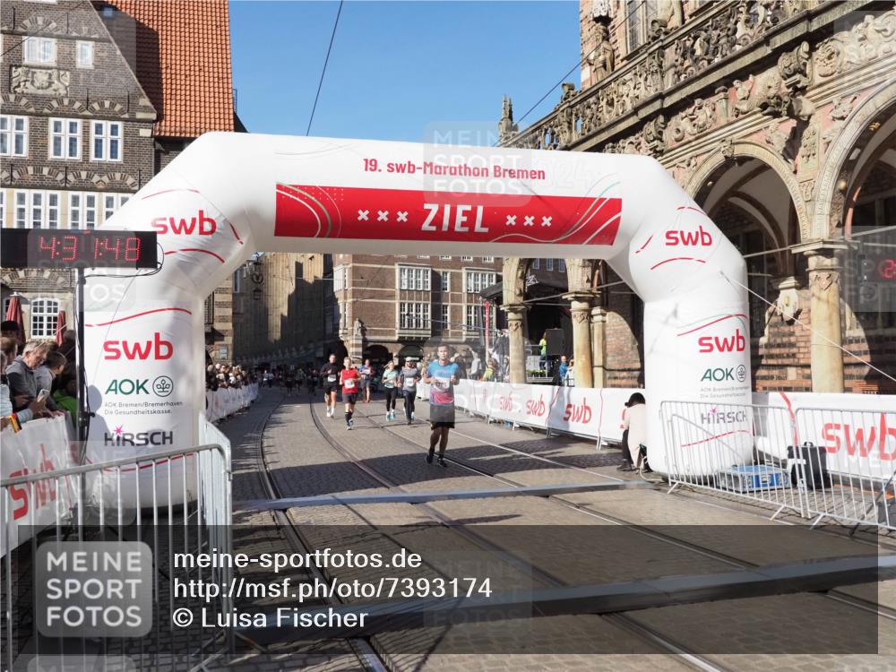 06.10.2024 - 19. swb-Marathon Bremen Luisa Fischer http://msf.ph/oto/7393174 06.10.2024 14:01:48 Ziel 1205, 1616, 2570, 3659, 4483, 6267 meine-sportfotos.de