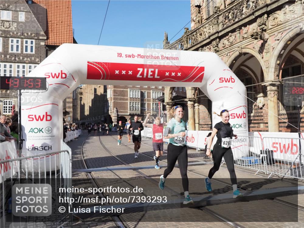 06.10.2024 - 19. swb-Marathon Bremen Luisa Fischer http://msf.ph/oto/7393293 06.10.2024 14:01:53 Ziel 1205, 1616, 2570, 3659, 4483, 5003, 6178, 6267 meine-sportfotos.de