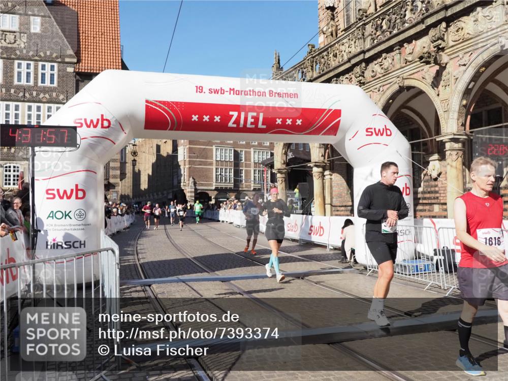 06.10.2024 - 19. swb-Marathon Bremen Luisa Fischer http://msf.ph/oto/7393374 06.10.2024 14:01:57 Ziel 1616, 2570, 3659, 4483, 4825, 5003, 6178, 6267 meine-sportfotos.de