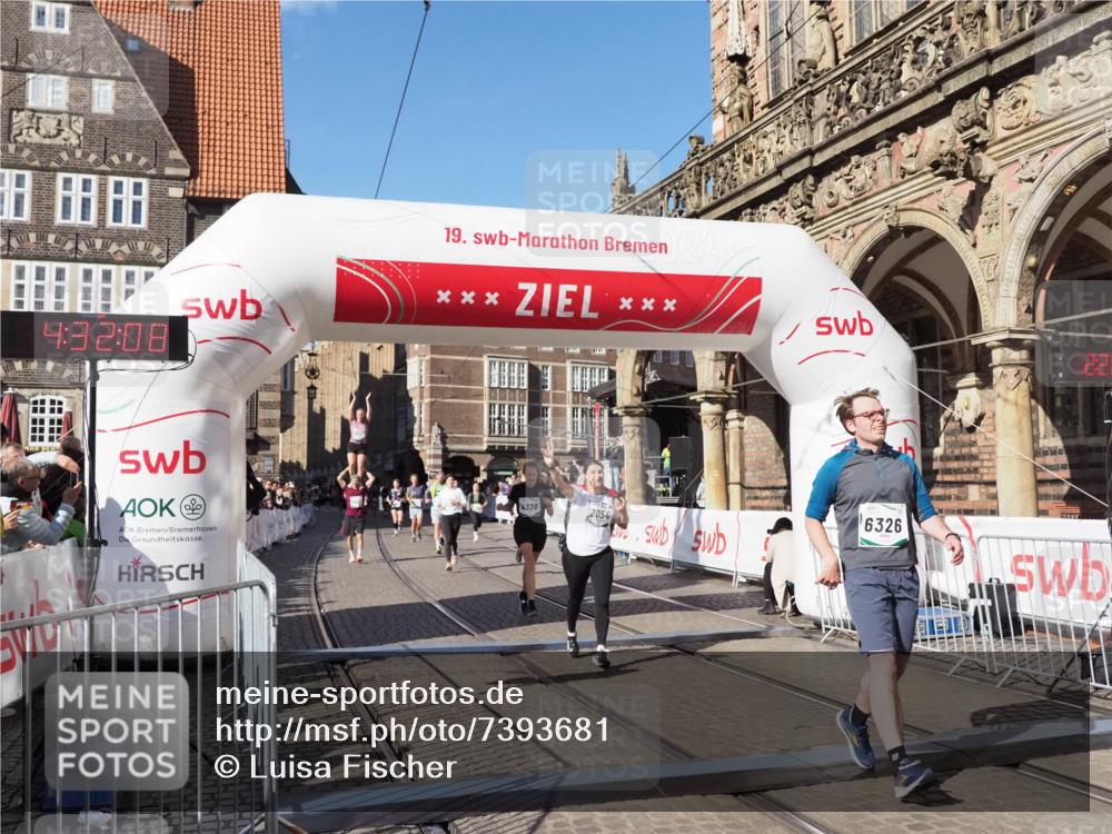 06.10.2024 - 19. swb-Marathon Bremen Luisa Fischer http://msf.ph/oto/7393681 06.10.2024 14:02:08 Ziel 2054, 2588, 4086, 4320, 4343, 4746, 4825, 6291, 6326, 6530, 6977 meine-sportfotos.de