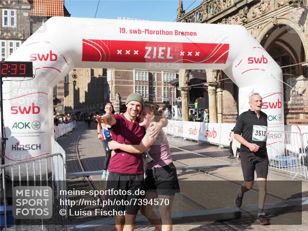 06.10.2024 - 19. swb-Marathon Bremen Luisa Fischer http://msf.ph/oto/7394570 06.10.2024 14:02:39 Ziel 2357, 2362, 3419, 3513, 3562, 3627, 4390, 4925, 5178, 6321 meine-sportfotos.de