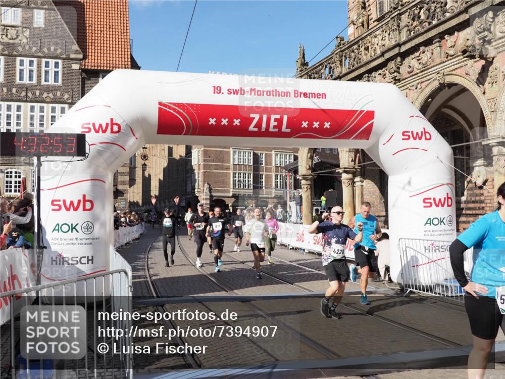 06.10.2024 - 19. swb-Marathon Bremen Luisa Fischer http://msf.ph/oto/7394907 06.10.2024 14:02:53 Ziel 152, 167, 1610, 3002, 4199, 4220, 4326, 4949, 5586, 5597, 5826, 6279 meine-sportfotos.de