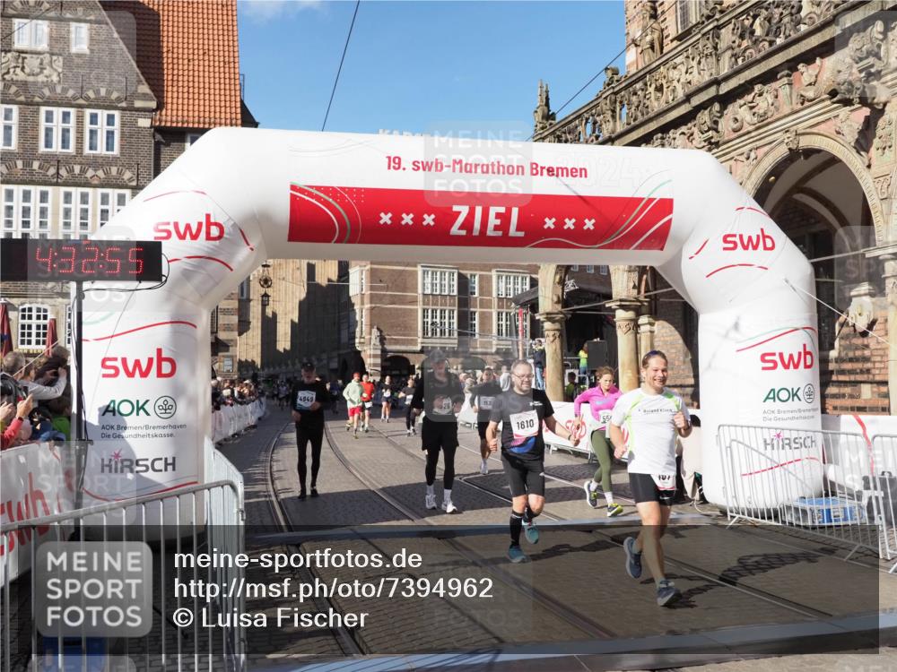 06.10.2024 - 19. swb-Marathon Bremen Luisa Fischer http://msf.ph/oto/7394962 06.10.2024 14:02:55 Ziel 119, 152, 167, 1610, 3002, 4199, 4220, 4326, 4949, 5597, 5826, 6279 meine-sportfotos.de